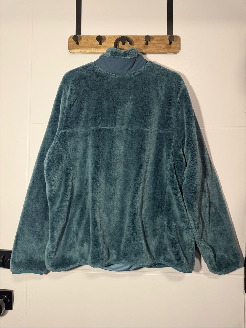 L.L.Bean Hi-Pile Fleece Pullover in a Teal - Picture 3 of 6